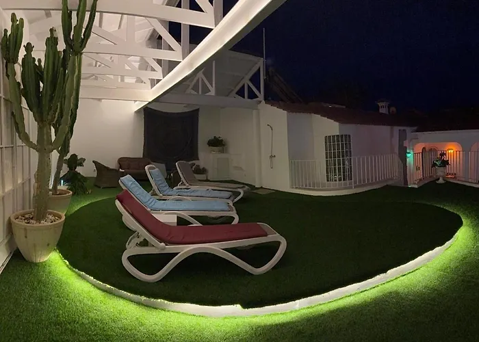 Grosse Sonnendurchflutete Tatil Evi *